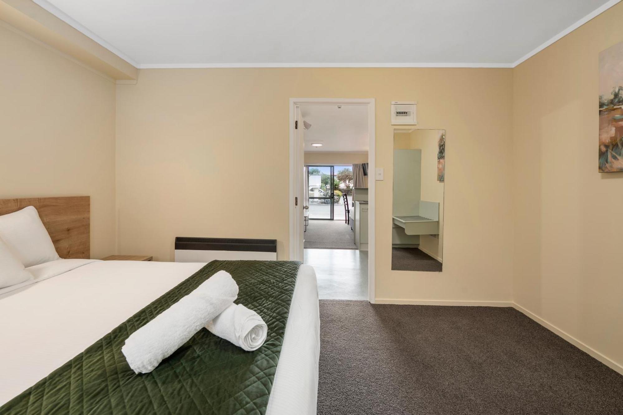Fenton Court Motel Роторуа Екстериор снимка