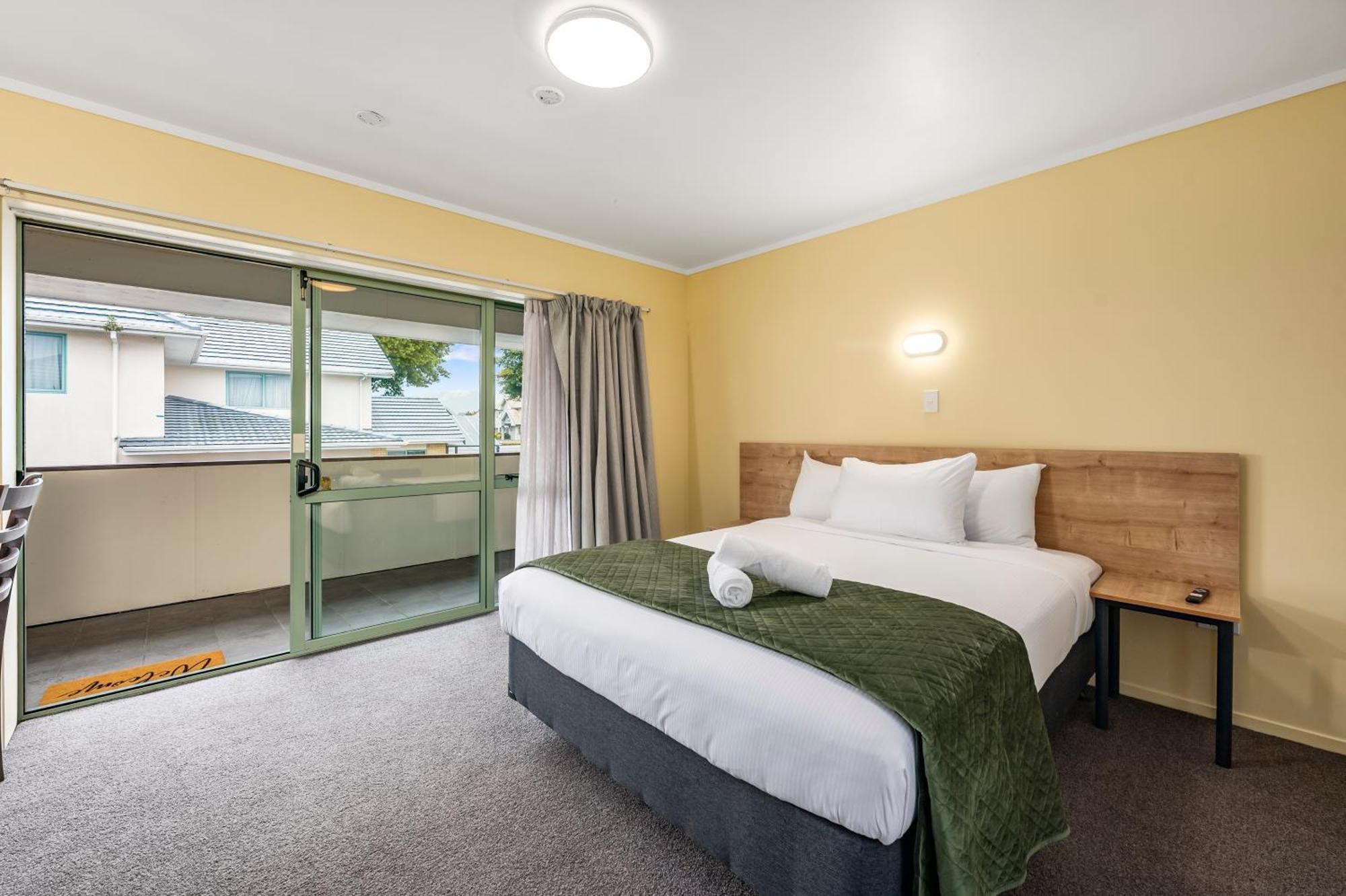 Fenton Court Motel Роторуа Екстериор снимка