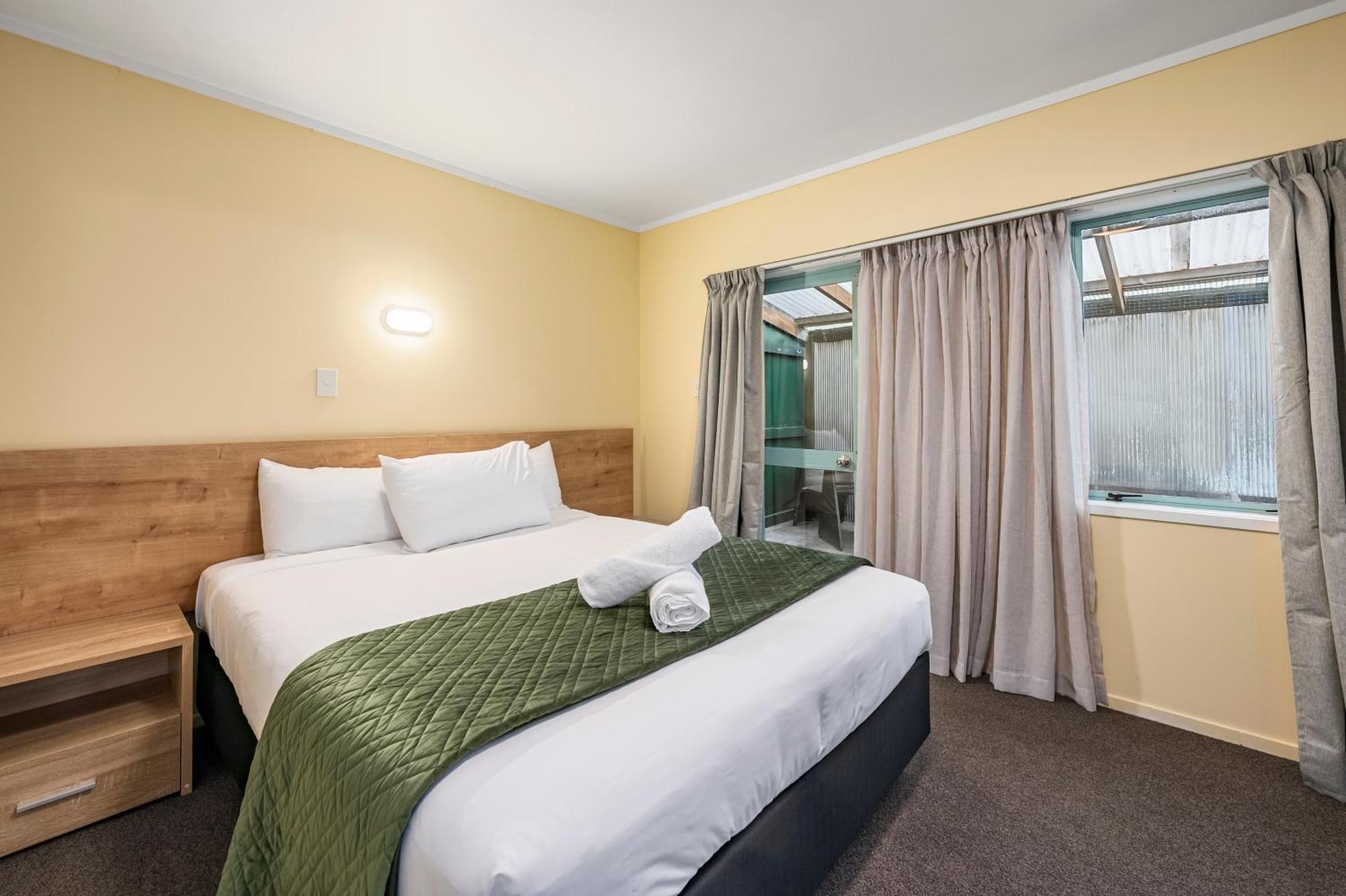Fenton Court Motel Роторуа Екстериор снимка